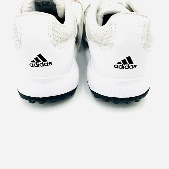 Athletic_Shoes